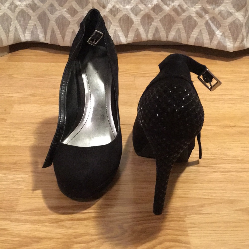 Style & Co heels